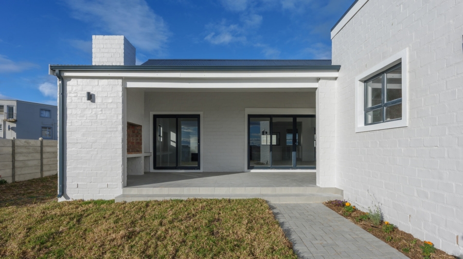 4 Bedroom Property for Sale in Oceanview Heights Western Cape